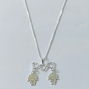 GARGANTILHA FOLHEADA A PRATA COM 50 MILÉSIMOS + VERNIZ DIAMOND CORRENTE VENEZIANA 45CM CANGA CORAÇÕES VAZADOS 2 MENINAS 22MM PRGG001151