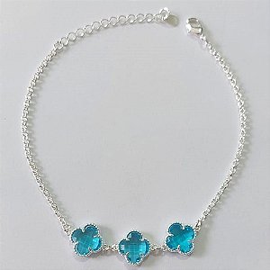 PULSEIRA FOLHEADA A PRATA COM 50 MILÉSIMOS + VERNIZ DIAMOND 18CM COM 3TREVOS DE VIDRO AZUÍS 10MM+ EXTENSOR FECHO LAGOSTA PRPS000944