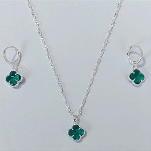 CONJUNTO FOLHEADO A PRATA COM 50 MILÉSIMOS  + VERNIZ DIAMOND CORRENTE 45CM PINGENTE E BRINCOS ARGOLA DE PRESSÃO TREVO VERDE VIDRO 10MM PRCJ000097