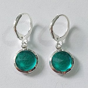 BRINCO FOLHEADO A PRATA COM 50 MILÉSIMOS + VERNIZ DIAMOND ARGOLA DE PRESSÃO COM ZIRCÔNIA VERDE 11MM PRBR000980