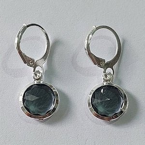 BRINCO FOLHEADO A PRATA COM 50 MILÉSIMOS + VERNIZ DIAMOND ARGOLA DE PRESSÃO COM ZIRCÔNIA CINZA 11MM PRBR000983