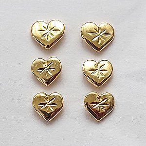 TRIO DE BRINCO FOLHEADO A OURO COM 5 MILÉSIMOS + VERNIZ DIAMOND TRIO FORMATO CORAÇÃO - BRINCO DE PINO (OURO023) - OUBR000092