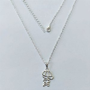 GARGANTILHA FOLHEADA A PRATA COM 50 MILÉSIMOS + VERNIZ DIAMOND CORRENTE CADEADO PINGENTE MENINO 12MM PRGG001235