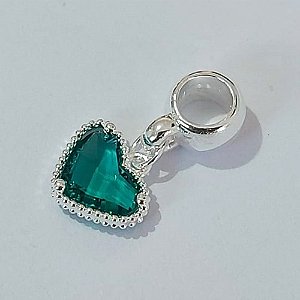 BERLOQUE FOLHEADO A PRATA COM 50 MILÉSIMOS + VERNIZ DIAMOND CORAÇÃO VIDRO VERDE 11MM (UNIDADE) PRBQ000155