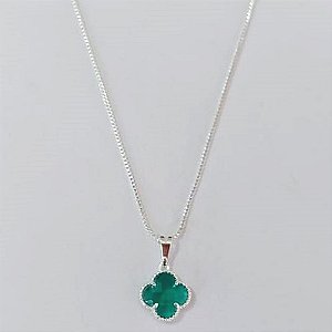 GARGANTILHA FOLHEADA A PRATA COM 50 MILÉSIMOS + VERNIZ DIAMOND 42CM CORRENTE TREVO VERDE VIDRO 13MM PRGG001285