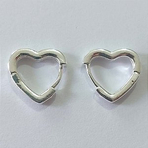 BRINCO FOLHEADO A PRATA COM 50 MILÉSIMOS + VERNIZ DIAMOND ARGOLA FORMATO CORAÇÃO COM 1 FILEIRA DE MICRO ZIRCÔNIAS 14MM PRBR001046
