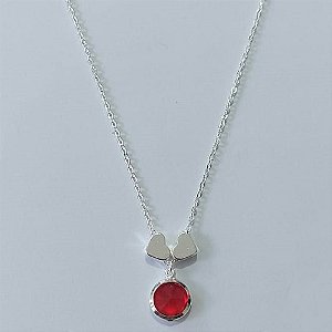 GARGANTILHA FOLHEADA A PRATA COM 50 MILÉSIMOS + VERNIZ DIAMOND CORRENTE CADEADO 45CM + EXTENSOR PINGENTE ZIRCÔNIA VERMELHA 11MM E DOIS PINGENTES PRATAS PRGG001320