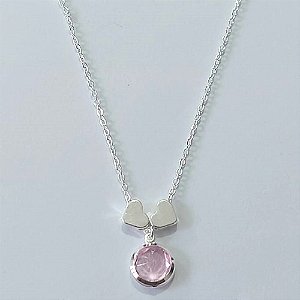 GARGANTILHA FOLHEADA A PRATA COM 50 MILÉSIMOS + VERNIZ DIAMOND CORRENTE CADEADO 45CM + EXTENSOR PINGENTE ZIRCÔNIA ROSA 11MM E DOIS PINGENTES PRATAS PRGG001325