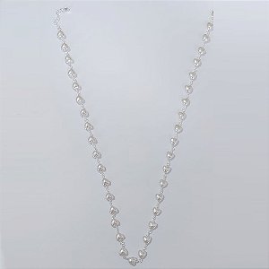 GARGANTILHA FOLHEADA A PRATA COM 50 MILÉSIMOS + VERNIZ DIAMOND CORRENTE 60CM FORMATO CORAÇÃO PÉROLAS FECHO LAGOSTA + EXTENSOR PRGG001340