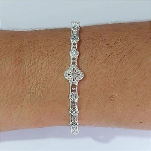 PULSEIRA (BRACELETE) FOLHEADA A PRATA COM 50 MILÉSIMOS + VERNIZ DIAMOND COM TREVOS CRAVEJADOS COM MICRO ZIRCÔNIAS PRPS001003
