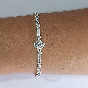 PULSEIRA (BRACELETE) FOLHEADA A PRATA COM 50 MILÉSIMOS + VERNIZ DIAMOND COM TREVO CRAVEJADO COM MICRO ZIRCÔNIAS PRPS001006