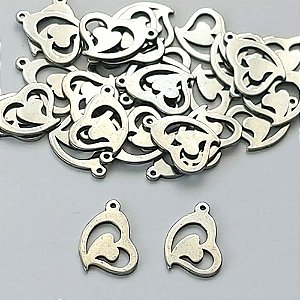 ACESSÓRIOS EM AÇO INOXIDÁVEL - PINGENTE CORAÇÃO VAZADO 9X13MM - ACAC000022