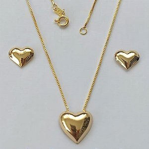 CONJUNTO FOLHEADO A OURO - BANHADO COM 5 MILÉSIMOS + VERNIZ DIAMOND - CONJUNTO COM CORRENTE VENEZIANA 45CM E PINGENTES CORAÇÕES LISOS 15MM - FECHO REDONDO - (OURO194) OUCJ000041
