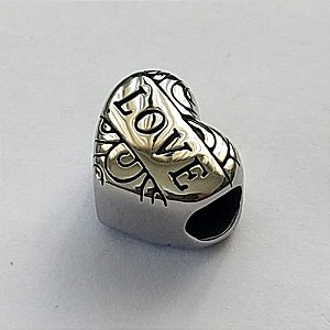 BERLOQUE PARA PULSEIRAS TIPO PANDORA - CORAÇÃO COM PALAVRA LOVE 10X11MM - COMPOSIÇÃO 100% AÇO INOXIDÁVEL - (AÇO1319) ACBQ000050
