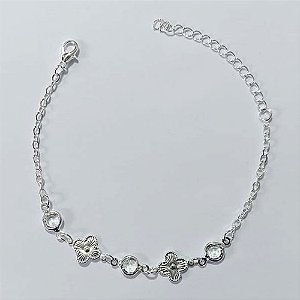 PULSEIRA FOLHEADA A PRATA COM 50 MILÉSIMOS + VERNIZ DIAMOND - PULSEIRA COM TREVOS E PEDRAS CRISTAIS - TAMANHO: 16CM - FECHO LAGOSTA PRPS001049