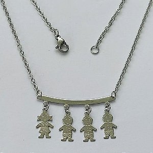 GARGANTILHA EM AÇO INOXIDÁVEL - (ACO03C) - GARGANTILHA PINGENTE CANGA 1 MENINA E  3 MENINO - TAMANHO 45CM - FECHO LAGOSTA - COMPOSIÇÃO: AÇO INOXIDÁVEL - (AÇO1491) ACGG000289
