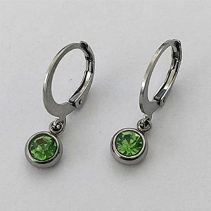 BRINCO EM AÇO INOXIDÁVEL - BRINCO ARGOLA DE PRESSÃO COM PINGENTE SOLITÁRIO EM ZIRCÔNIA VERDE 6MM - COMPOSIÇÃO: AÇO INOXIDÁVEL - (AÇO1595)ACBR000214