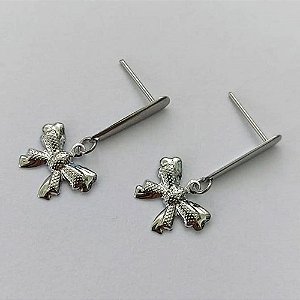 BRINCO EM AÇO INOXIDÁVEL - BRINCO DE PINO  COM PINGENTE LAÇO 12MM - COMPOSIÇÃO: AÇO INOXIDÁVEL - (AÇO1604)ACBR000223