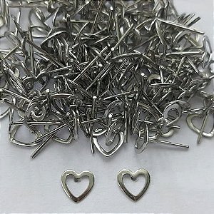 BRINCO EM AÇO INOXIDÁVEL - BRINCO DE PINO CORAÇÃO VAZADO 6MM - COMPOSIÇÃO: AÇO INOXIDÁVEL - (AÇO1634)ACBR000244