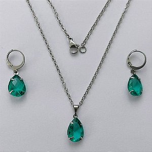 CONJUNTO EM AÇO INOXIDÁVEL - (AÇO03) CONJUNTO COM CORRENTE 50CM E BRINCOS ARGOLAS DE PRESSÃO COM PINGENTES EM ZIRCÔNIAS VERDES 10X14MM - COMPOSIÇÃO: AÇO INOXIDÁVEL - (AÇO1638)ACCJ000040