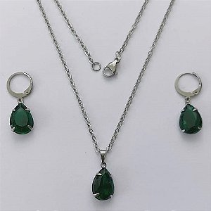 CONJUNTO EM AÇO INOXIDÁVEL - (AÇO03) CONJUNTO COM CORRENTE 50CM E BRINCOS ARGOLAS DE PRESSÃO COM PINGENTES EM ZIRCÔNIAS VERDES ESCUROS FUSION 10X14MM - COMPOSIÇÃO: AÇO INOXIDÁVEL - (AÇO1645)ACCJ000047