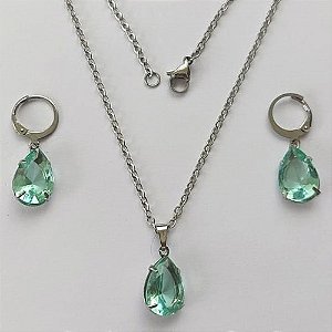 CONJUNTO EM AÇO INOXIDÁVEL - (AÇO03) CONJUNTO COM CORRENTE 50CM E BRINCOS ARGOLAS DE PRESSÃO COM PINGENTES EM ZIRCÔNIAS VERDES 10X14MM - COMPOSIÇÃO: AÇO INOXIDÁVEL - (AÇO1671)ACCJ000074