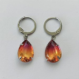BRINCO EM AÇO INOXIDÁVEL - BRINCOS ARGOLAS DE PRESSÃO COM PINGENTES EM ZIRCÔNIAS RAINBOW 10X14MM - COMPOSIÇÃO: AÇO INOXIDÁVEL - ACBR000263