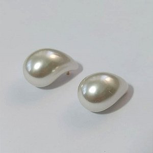 BRINCO FOLHEADO A OURO - BANHADO COM 5 MILÉSIMOS + VERNIZ DIAMOND -  BRINCO DE PINO FORMATO GOTA EM PÉROLA 14MM - (OURO239)OUBR000200