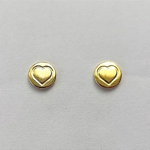 BRINCO FOLHEADO A OURO - BANHADO COM 5 MILÉSIMOS + VERNIZ DIAMOND - BRINCO DE PINO CORAÇÃO INFANTIL 5MM - (OURO250) OUBR000207