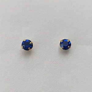 BRINCO FOLHEADO A OURO - BANHADO COM 5 MILÉSIMOS + VERNIZ DIAMOND -  BRINCO DE PINO STRASS AZUL ESCURO 3MM - (OURO252) OUBR000209