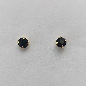 BRINCO FOLHEADO A OURO - BANHADO COM 5 MILÉSIMOS + VERNIZ DIAMOND -  BRINCO DE PINO STRASS PRETO 3MM - (OURO256)OUBR000213