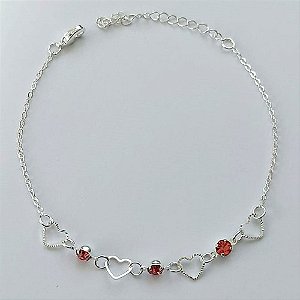 PULSEIRA FOLHEADA A PRATA COM 50 MILÉSIMOS + VERNIZ DIAMOND - PULSEIRA COM CORAÇÕES VAZADOS E STRASS ROSA - TAMANHO: 18CM + EXTENSOR E  FECHO LAGOSTA (PRA097)PRPS001104