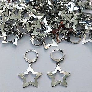 BRINCO EM AÇO INOXIDÁVEL - BRINCOS ARGOLAS DE PRESSÃO COM PINGENTE ESTRELA VAZADA 17MM - COMPOSIÇÃO: AÇO INOXIDÁVEL - (AÇO1743)- ACBR000274