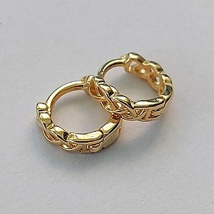 BRINCO FOLHEADO A OURO - BANHADO COM 5 MILÉSIMOS + VERNIZ DIAMOND - (BA794ZD) BRINCO ARGOLA DE PRESSÃO TRANÇADO  3X10MM (OURO122) OUBR000219