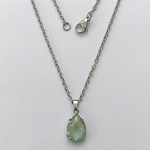 GARGANTILHA EM AÇO INOXIDÁVEL - (AÇO03) GARGANTILHA COM CORRENTE 50CM E PINGENTE EM RESINA VERDE COM BRILHOS 3X7MM - COMPOSIÇÃO: AÇO INOXIDÁVEL - (AÇO1797)ACGG000219
