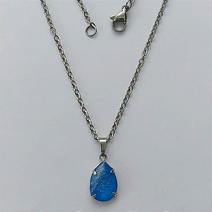 GARGANTILHA EM AÇO INOXIDÁVEL - (AÇO03) GARGANTILHA COM CORRENTE 50CM E PINGENTE EM RESINA AZUL COM BRILHOS 3X7MM - COMPOSIÇÃO: AÇO INOXIDÁVEL - (AÇO1824) ACGG000355