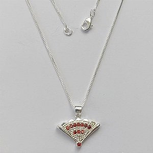 GARGANTILHA FOLHEADA A PRATA COM 50 MILÉSIMOS + VERNIZ DIAMOND- GARGANTILHA CORRENTE VENEZIANA 45CM PINGENTE LEQUE COM MICRO ZIRCÔNIAS LARANJA 17X12MM - FECHO LAGOSTA (PRA181) PRGG001406