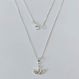 GARGANTILHA FOLHEADA A PRATA COM 50 MILÉSIMOS + VERNIZ DIAMOND - GARGANTILHA CORRENTE VENEZIANA 45CM PINGENTE FLOR COM MICROS ZIRCÔNIAS 12X13MM - PRGG001431