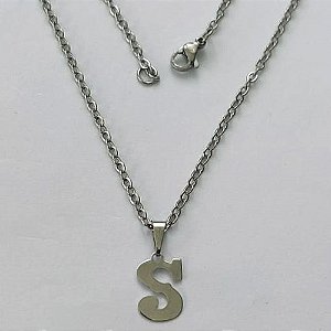 GARGANTILHA EM AÇO INOXIDÁVEL - (AÇO03) GARGANTILHA COM CORRENTE 50CM E PINGENTE LETRA S 7MM - COMPOSIÇÃO: AÇO INOXIDÁVEL - (AÇO1933) ACGG000382