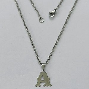 GARGANTILHA EM AÇO INOXIDÁVEL - (AÇO03) GARGANTILHA COM CORRENTE 50CM E PINGENTE LETRA A 11MM - COMPOSIÇÃO: AÇO INOXIDÁVEL - (AÇO1934) ACGG000383