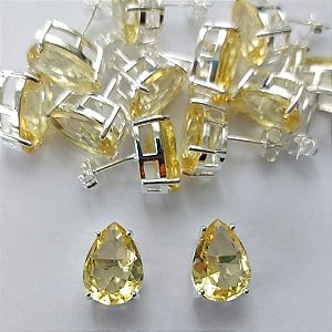 BRINCO FOLHEADA A PRATA COM 50 MILÉSIMOS + VERNIZ DIAMOND - BRINCO DE PINO BASE ALTA FUSÃO AMARELO 10X14MM (PRA338)(PAR) PRBR001144
