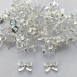 BRINCO FOLHEADA A PRATA COM 50 MILÉSIMOS + VERNIZ DIAMOND - BRINCO DE PINO LAÇO 9MM (PRA361)(PAR) PRBR001165