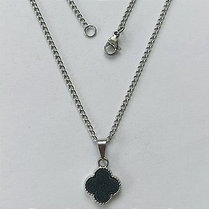GARGANTILHA EM AÇO INOXIDÁVEL -  GARGANTILHA COM CORRENTE 42CM E PINGENTE VAN CLEEF PRETA 12MM - COMPOSIÇÃO: AÇO INOXIDÁVEL - (AÇO1963) ACGG000406