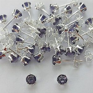 BRINCO FOLHEADA A PRATA COM 50 MILÉSIMOS + VERNIZ DIAMOND - BRINCO DE PINO ZIRCÔNIA LILÁS 5MM (PRA420) PRBR001205