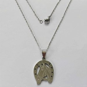 GARGANTILHA EM AÇO INOXIDÁVEL -  GARGANTILHA COM CORRENTE 45CM E PINGENTE FERRADURA 19X26MM - COMPOSIÇÃO: AÇO INOXIDÁVEL - AÇO2022 ACGG000434