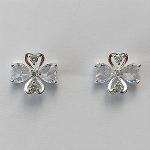 BRINCO FOLHEADA A PRATA COM 50 MILÉSIMOS + VERNIZ DIAMOND - BRINCO DE PINO TREVO COM ZIRCÔNIAS 11MM (PRA495)  PRBR001237