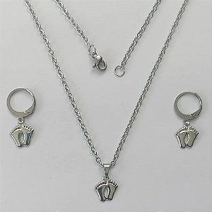 CONJUNTO EM AÇO INOXIDÁVEL - (AÇO03C) - CONJUNTO COM CORRENTE 50CM E BRINCOS ARGOLINHA DE PRESSÃO COM PINGENTES PEZINHO 9MM - COMPOSIÇÃO: AÇO INOXIDÁVEL - (AÇO2110) ACCJ000113