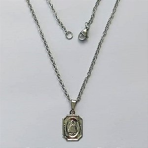 GARGANTILHA EM AÇO INOXIDÁVEL -  GARGANTILHA COM CORRENTE( ACO03) 50CM E PINGENTE RETANGULAR COM NOSSA SENHORA APARECIDA 10X15MM - COMPOSIÇÃO: AÇO INOXIDÁVEL - (AÇO2120) ACGG000474