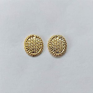 BRINCO FOLHEADO A OURO - BANHADO COM 5 MILÉSIMOS + VERNIZ DIAMOND - BRINCO DE PINO OVAL 10MM - (OURO492) OUBR000309