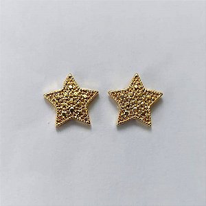 BRINCO FOLHEADO A OURO - BANHADO COM 5 MILÉSIMOS + VERNIZ DIAMOND - BRINCO DE PINO ESTRELA 11MM - (OURO477) OUBR000330